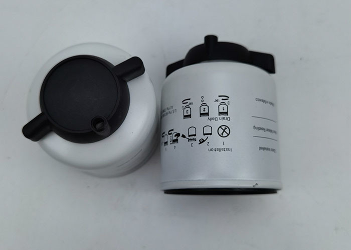 ODM dell'OEM InPolvererialee del filtro del carburante 6667352 dal certificato di iso per l'attrezzatura di filtrazione